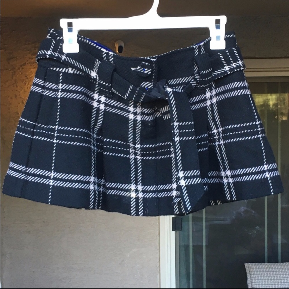 American Eagle Black and White Plaid Skirt